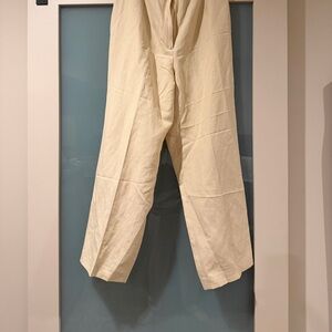 Women’s NWT’s Cream Casual Linen-Blend Pants. Linen and silk blend. Size 16P